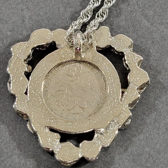 Queen Elizbeth II Sixpence Coin Heart Necklace Silvertone Vintage Monarchy 29" - Picture 5 of 6